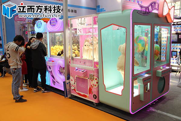 立而方双人剪刀机礼品机