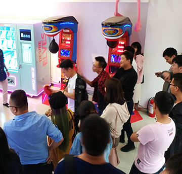 【立而方】引流游戏机，立而方龙拳可乐机为场地稳定增加客流量！
